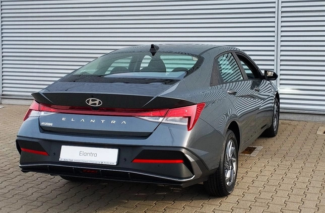 Hyundai Elantra cena 102300 przebieg: 5, rok produkcji 2023 z Włoszczowa małe 191